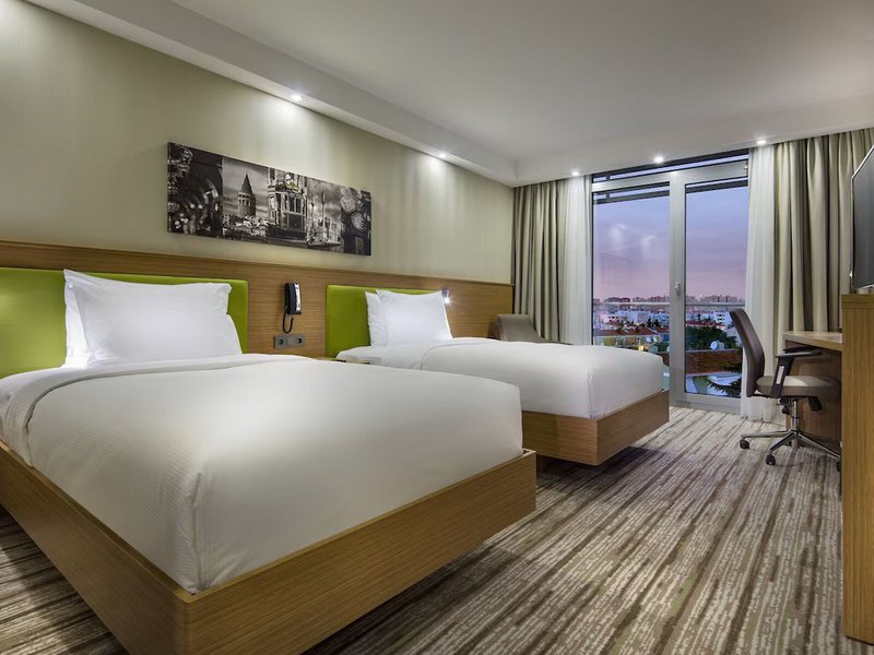 Hampton by Hilton Istanbul Atakoy 12