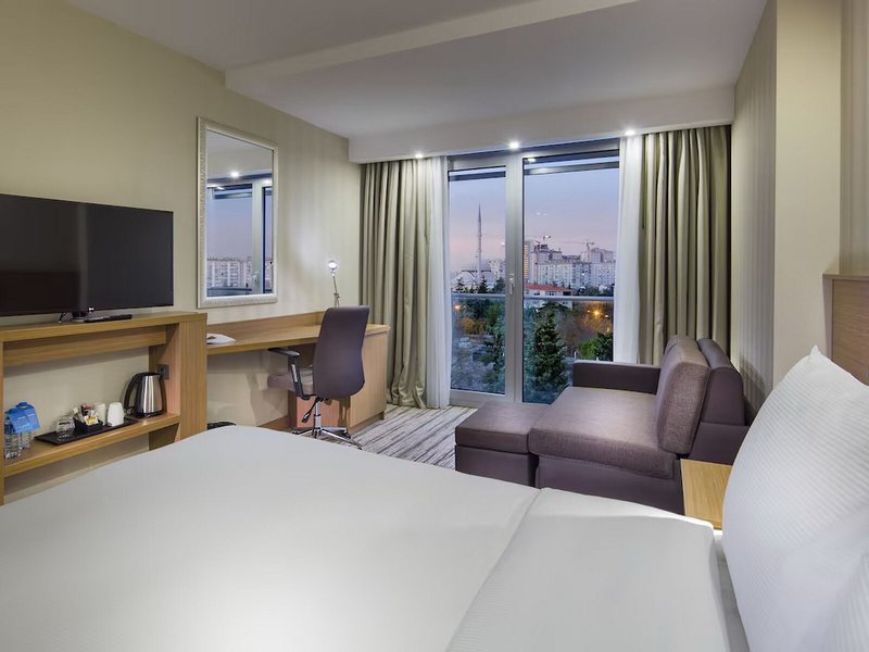 Hampton by Hilton Istanbul Atakoy 15