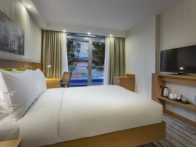 Hampton by Hilton Istanbul Atakoy 17