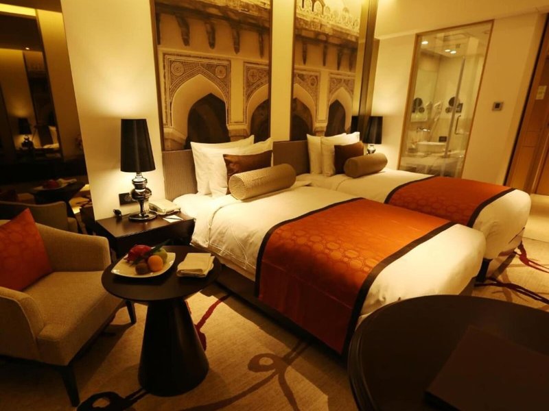 The Pride Plaza Hotel Aerocity 25