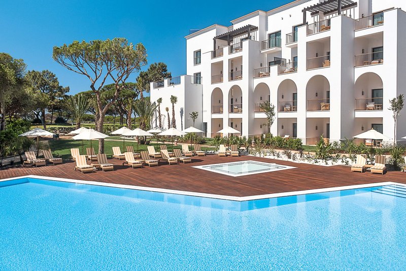 Pine Cliffs Ocean Suites, a Luxury Collection Resort 1