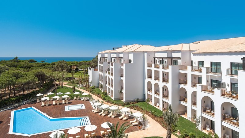 Pine Cliffs Ocean Suites, a Luxury Collection Resort 2