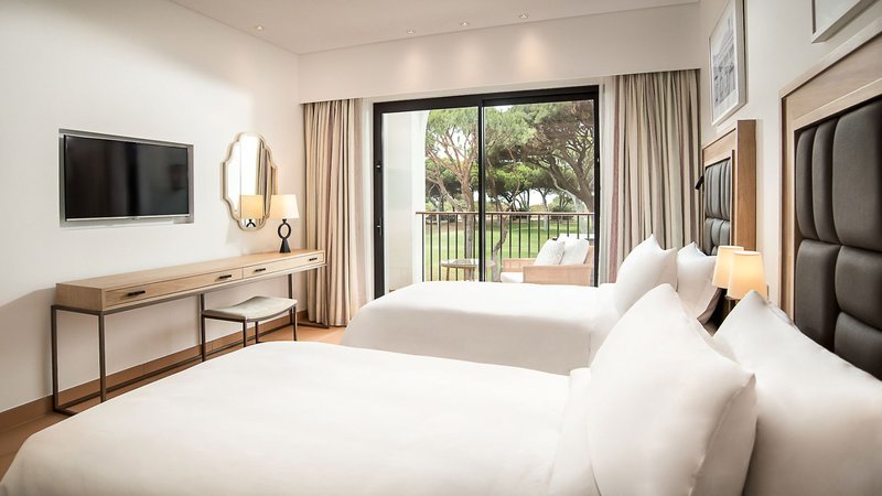 Pine Cliffs Ocean Suites, a Luxury Collection Resort 8