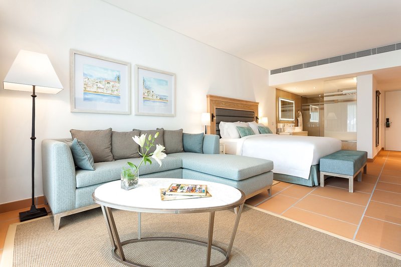 Pine Cliffs Ocean Suites, a Luxury Collection Resort 10