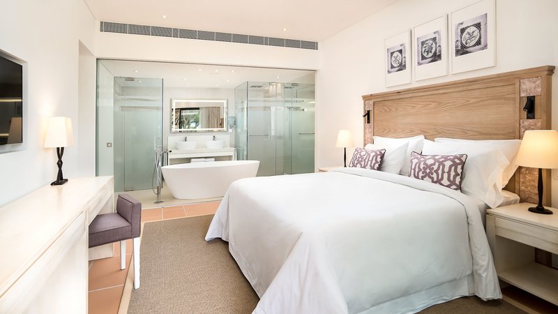 Pine Cliffs Ocean Suites, a Luxury Collection Resort 11