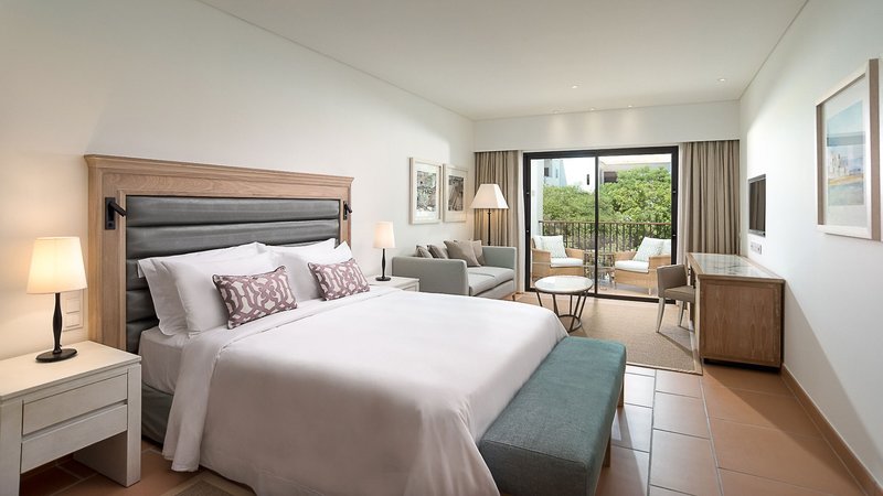 Pine Cliffs Ocean Suites, a Luxury Collection Resort 14