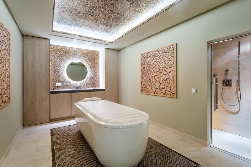 Pine Cliffs Ocean Suites, a Luxury Collection Resort 26