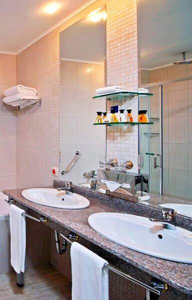 Meliá Grand Hermitage 83