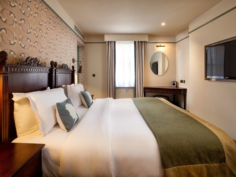 The Morton Hotel 18