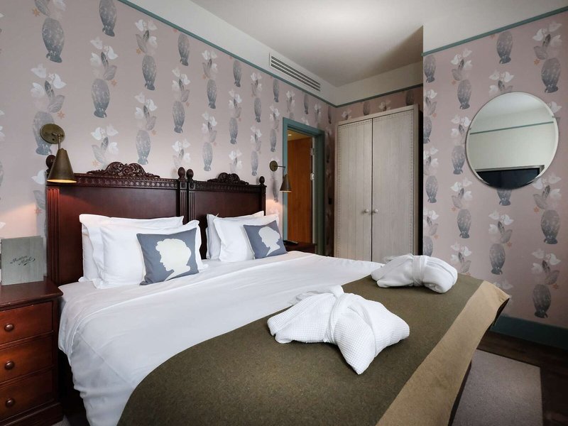 The Morton Hotel 24