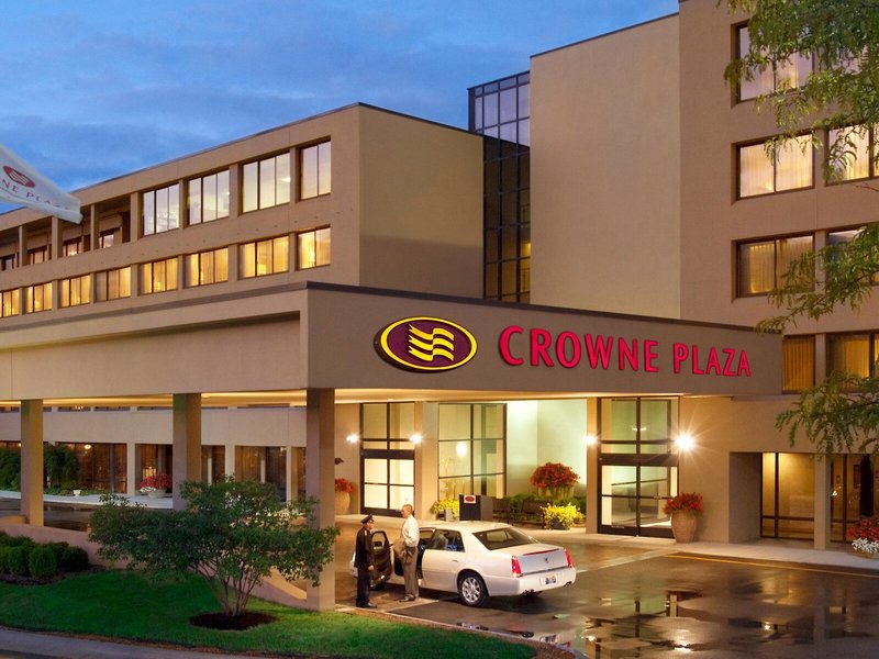 Crowne Plaza Indianapolis-Airport 2 - Exterior