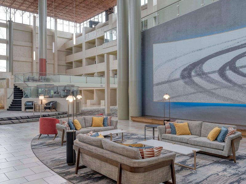 Crowne Plaza Indianapolis-Airport 6 - Lounge / Lobby