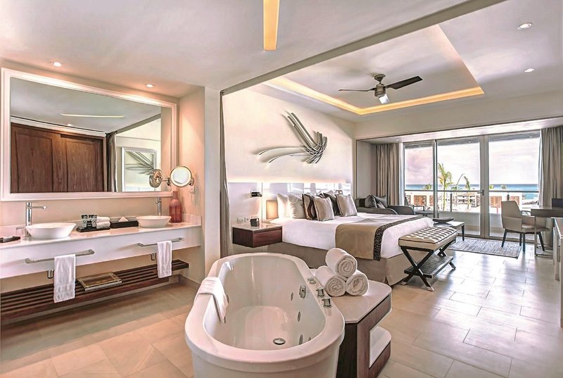 Royalton Blue Waters Montego Bay 8