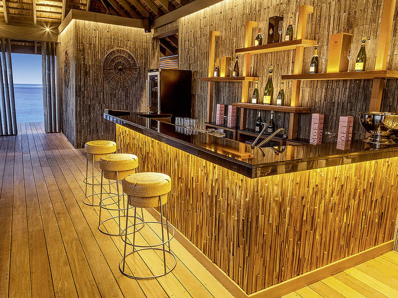 Hurawalhi Island Resort 5