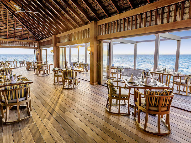 Hurawalhi Island Resort 18