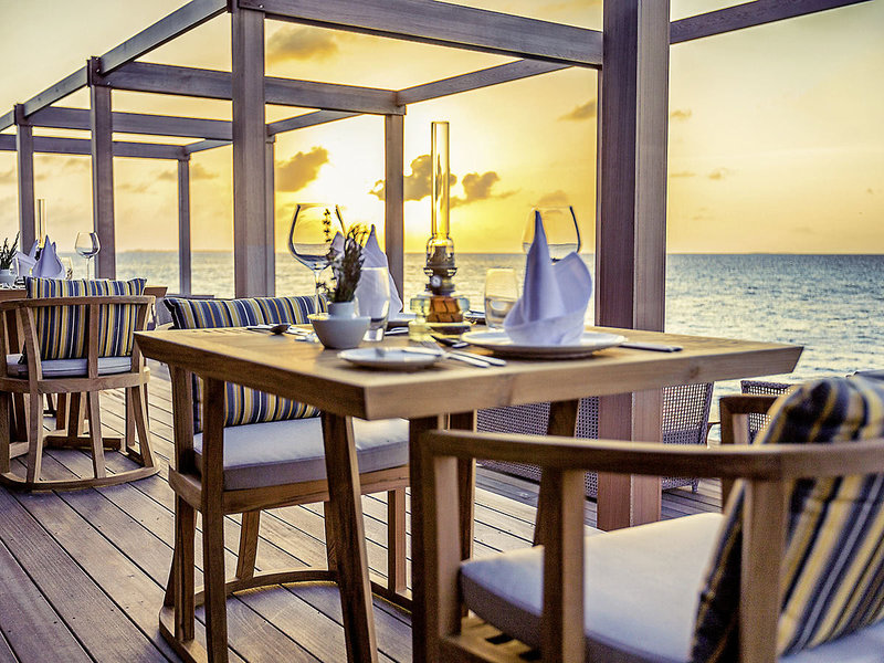 Hurawalhi Island Resort 19