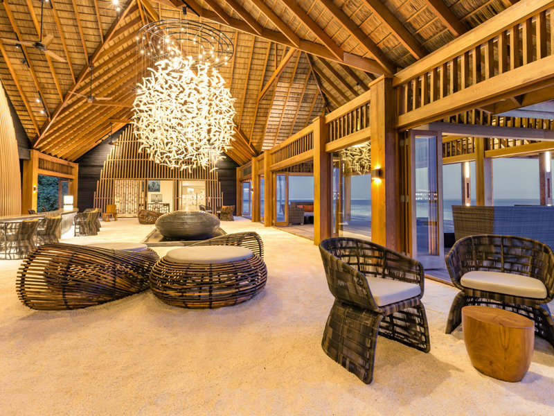 Hurawalhi Island Resort 17