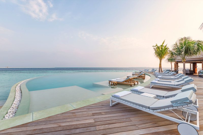 Hurawalhi Island Resort 1