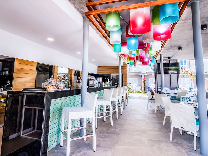 Hotel LIVVO Los Calderones 13