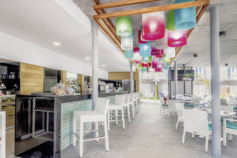Hotel LIVVO Los Calderones 16