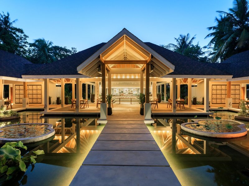 Dhigali Maldives 32