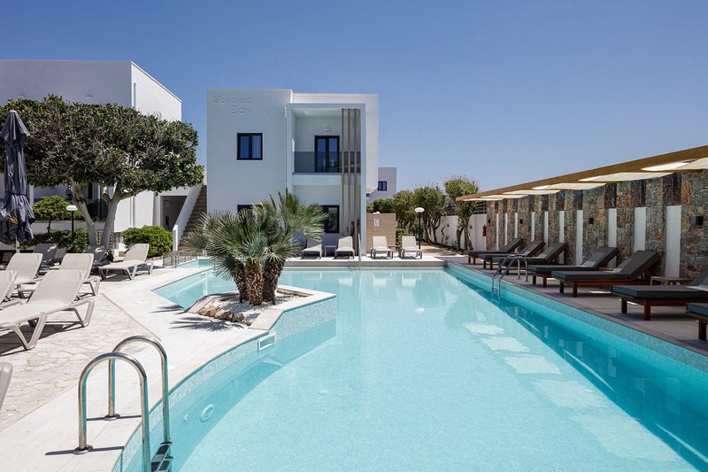 Golden Bay Hotel & Bungalows 1