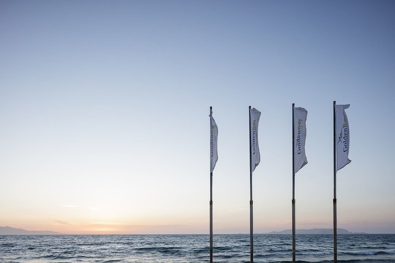 Golden Bay Hotel & Bungalows 12