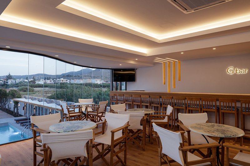 Golden Bay Hotel & Bungalows 15