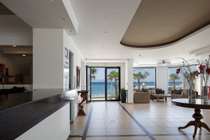 Golden Bay Hotel & Bungalows 18