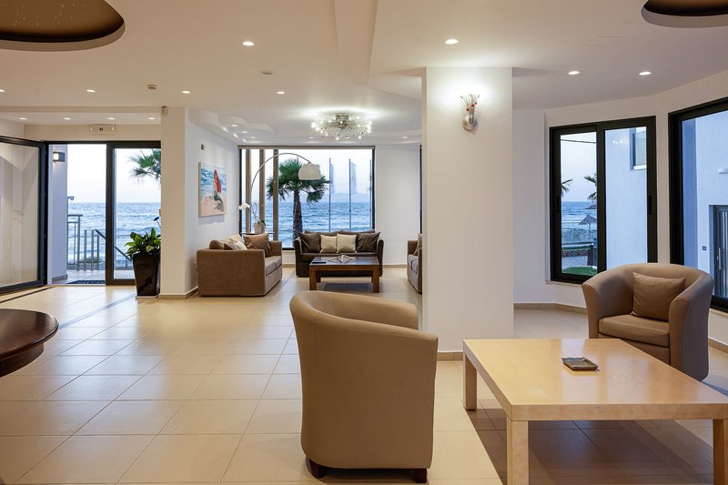 Golden Bay Hotel & Bungalows 19