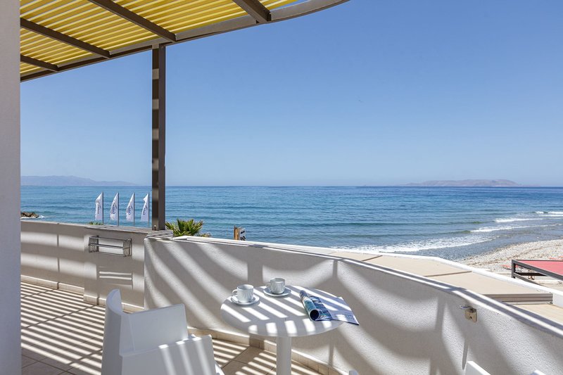 Golden Bay Hotel & Bungalows 22