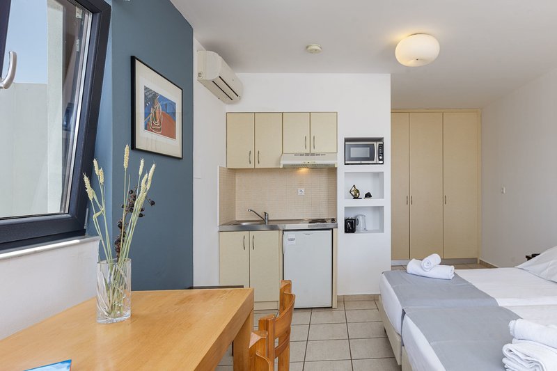 Golden Bay Hotel & Bungalows 23