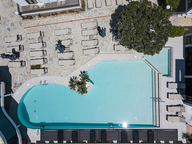 Golden Bay Hotel & Bungalows 13