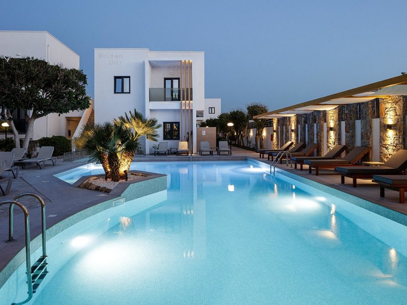 Golden Bay Hotel & Bungalows 20