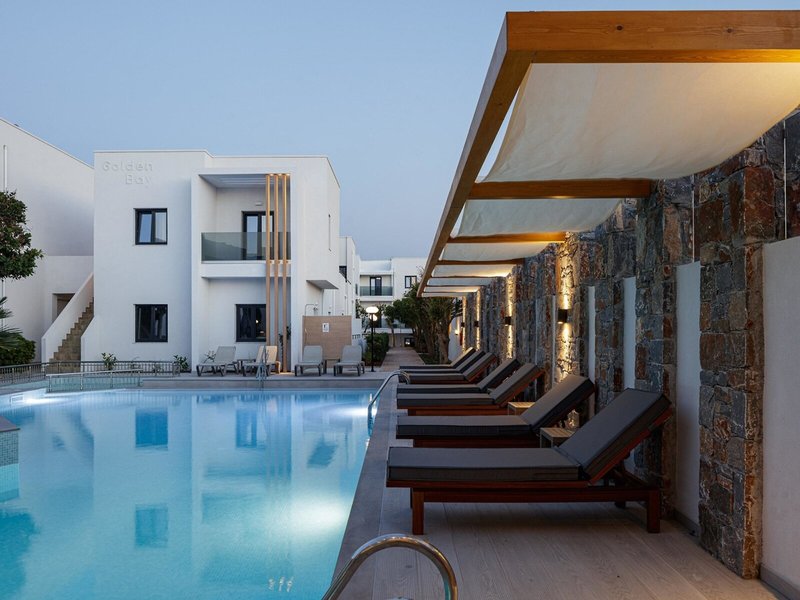 Golden Bay Hotel & Bungalows 21