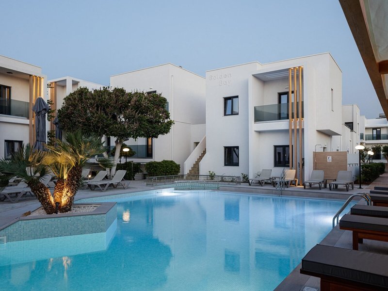 Golden Bay Hotel & Bungalows 22