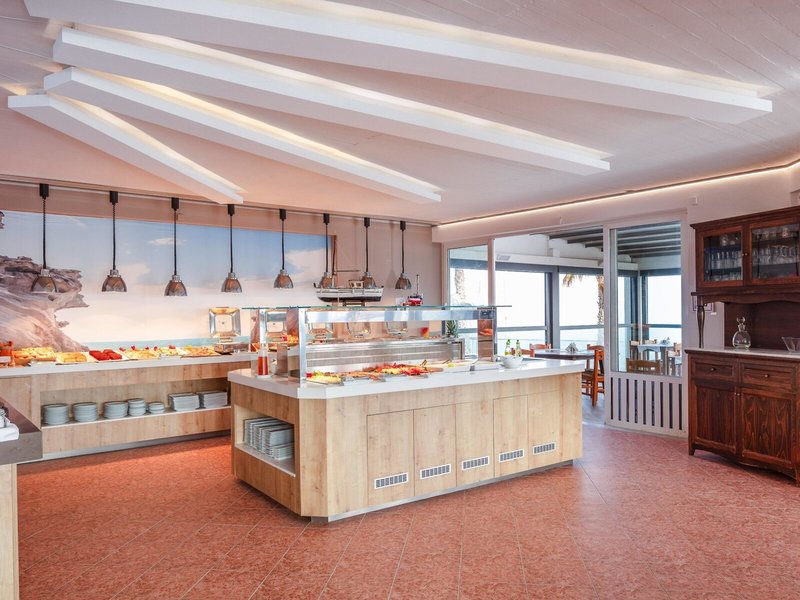 Golden Bay Hotel & Bungalows 34