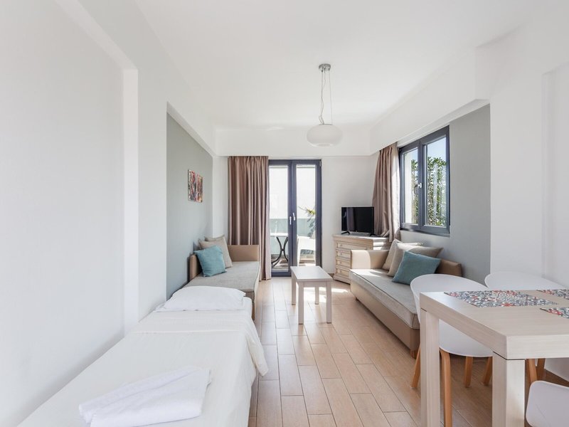 Golden Bay Hotel & Bungalows 50