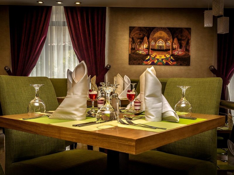 Olive Tree Hotel 5