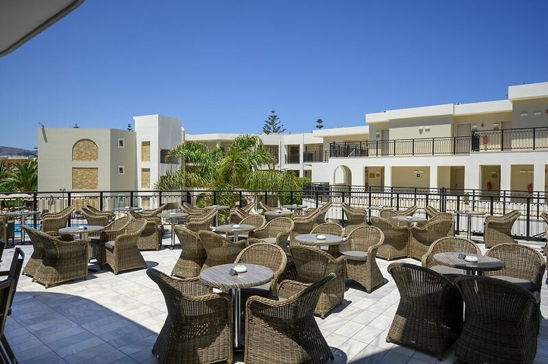 Vantaris Garden & Corner 6