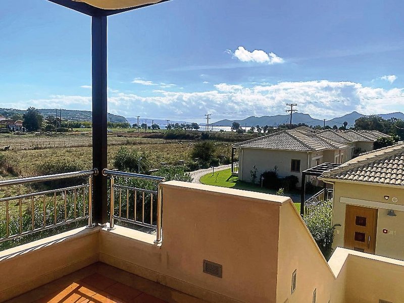 Niriides Luxury Villas 12