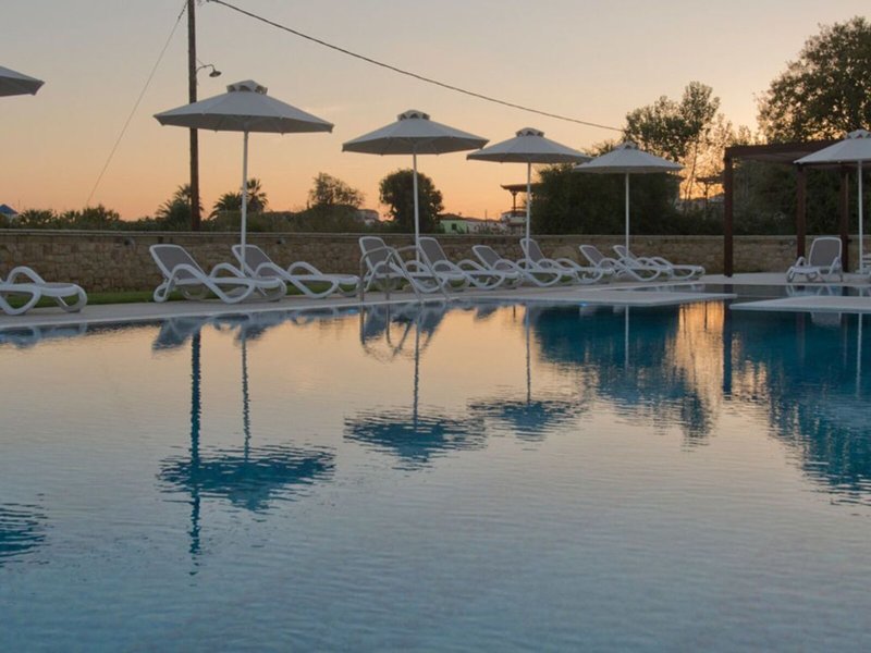 Niriides Luxury Villas 12