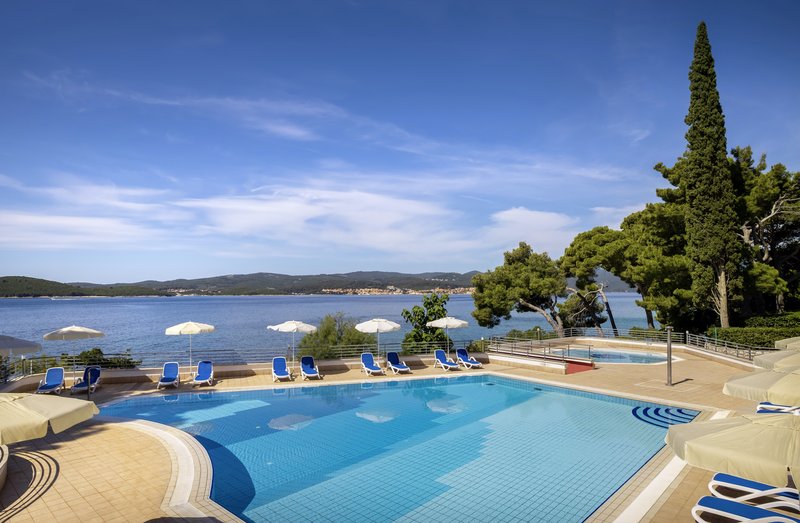 Aminess Bellevue Village 8