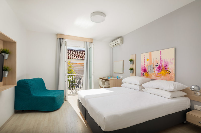 Aminess Bellevue Village 8