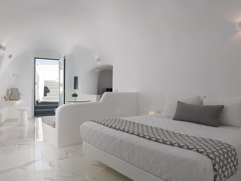 White Concept Caves 23