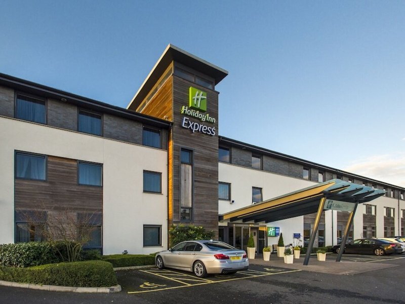 Holiday Inn Express Cambridge 1