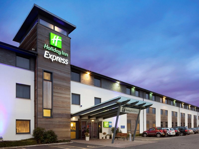 Holiday Inn Express Cambridge 4