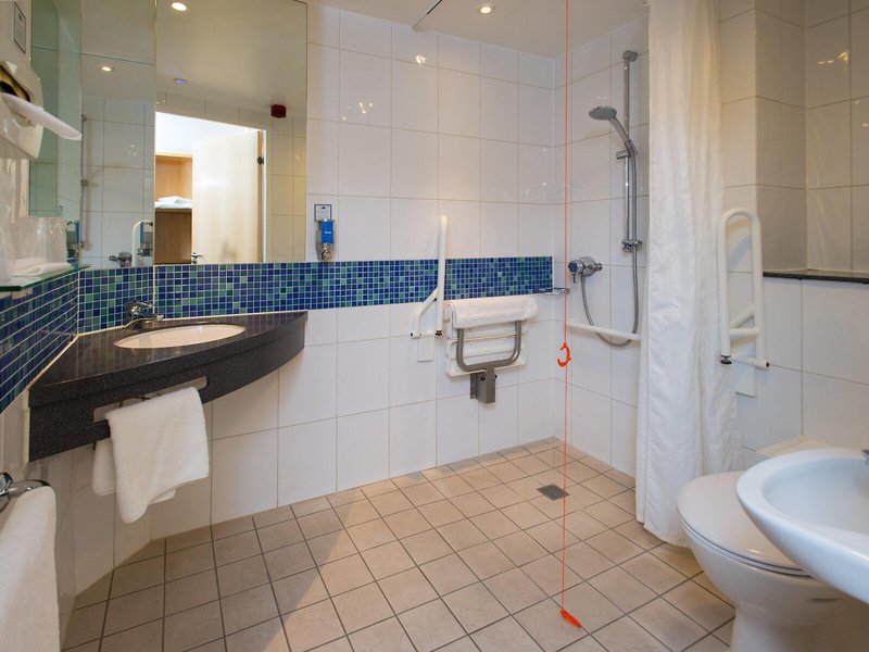 Holiday Inn Express Cambridge 35