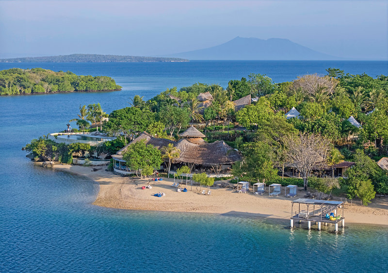 Menjangan Dynasty Resort, Beach Camp & Dive Centre 1