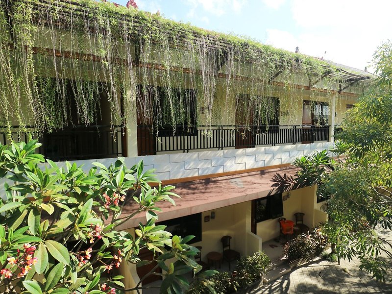 Dee Mansion 5